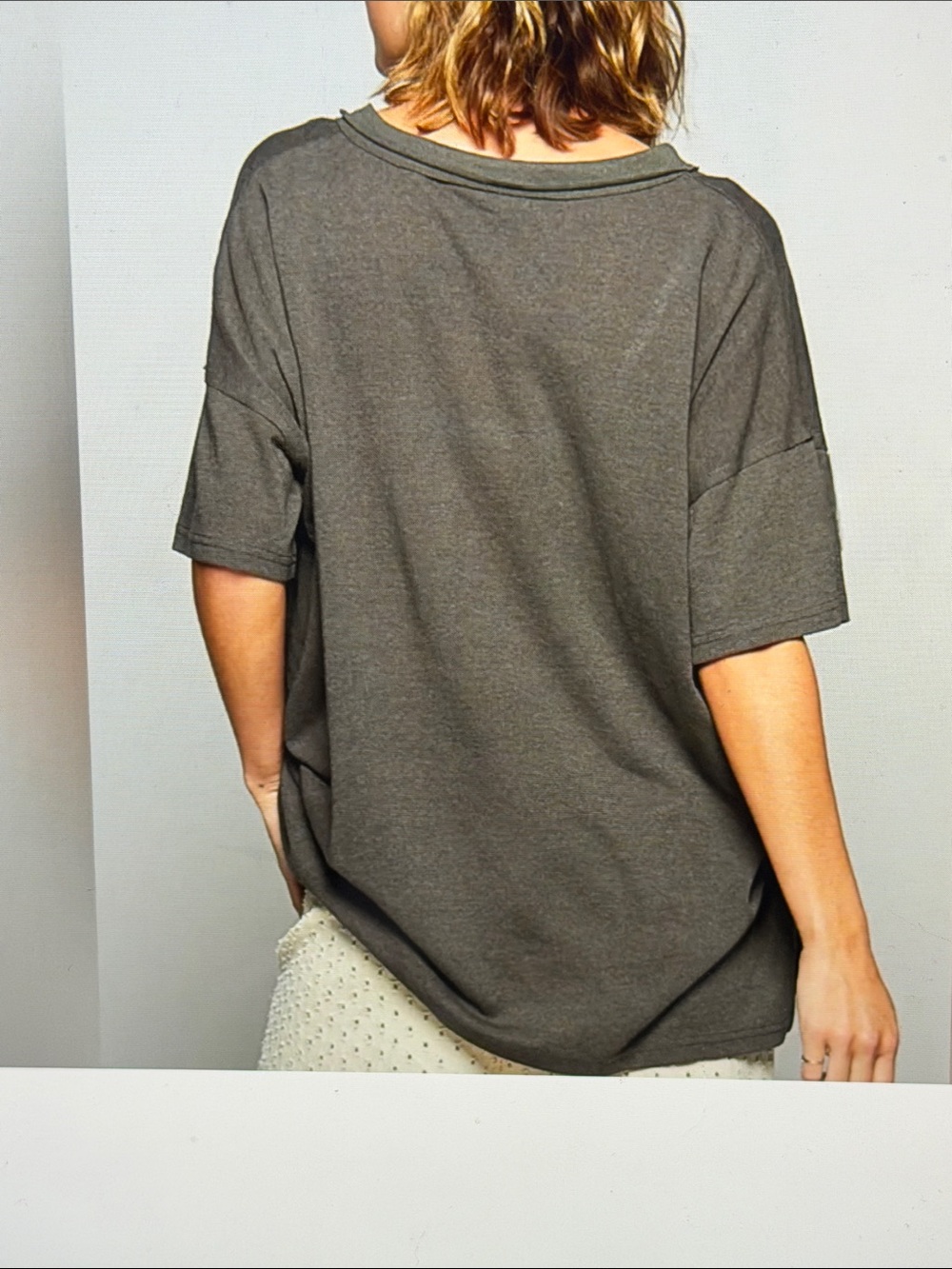 POL Olive Oversized V-Neck Short Sleeve Tee - Picture 3 of 6
